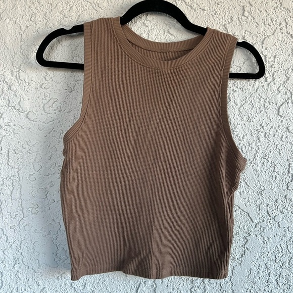 HOLLISTER  COLOR  TAN SIZE L - Picture 1 of 9